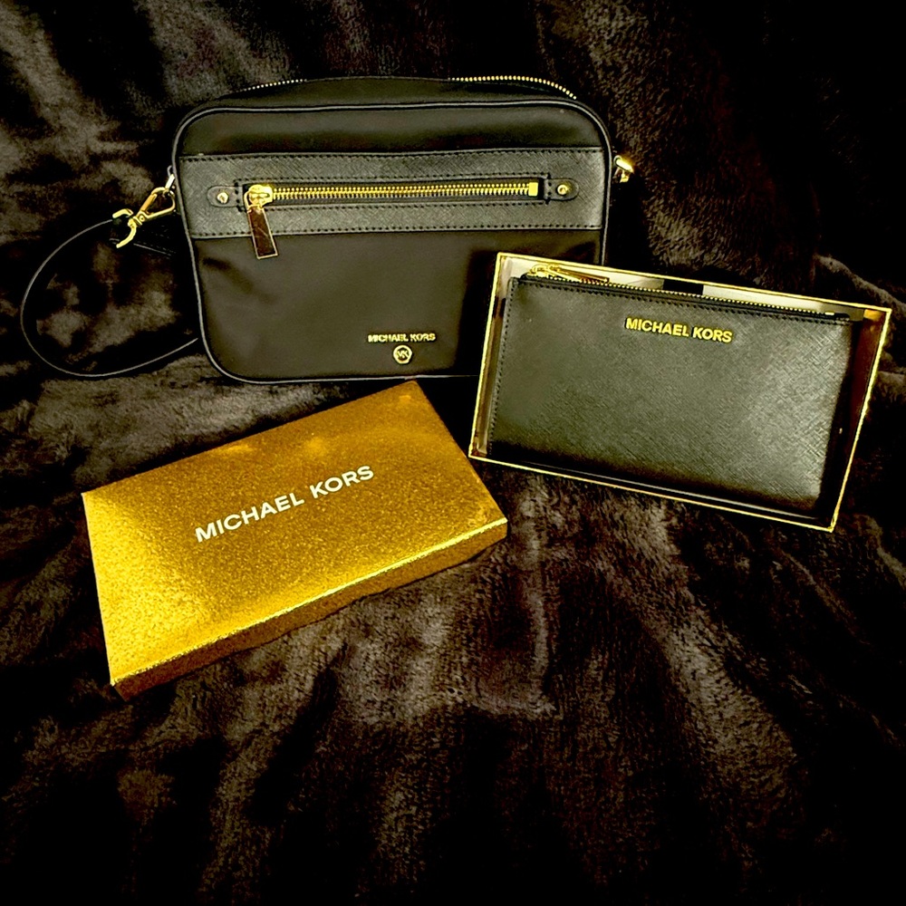 Michael Kors New Never Used crossbody and matching wallet